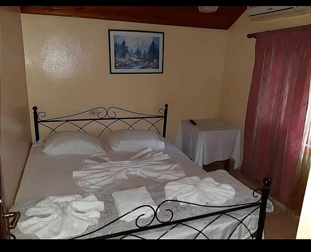 Hotel Dafina 2*