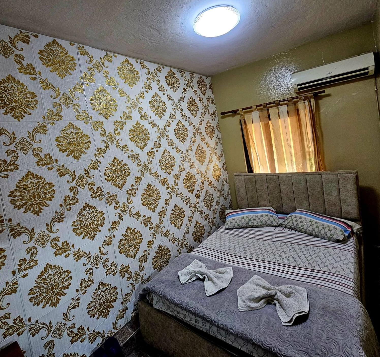 Hotel Dafina 2*